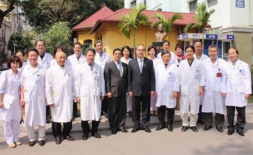 По всей стране проходят мероприятия, посвященные Дню вьетнамского врача - ảnh 1